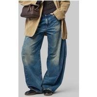 R13 Janine Jean