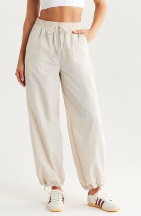 Zella Travel Lite Joggers in Grey Moonbeam at Nordstrom Rack, Size Large