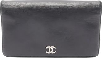 Chanel 2010-2011 Interlocking CC bi-fold leather wallet - women - Calf Leather - One Size - Black