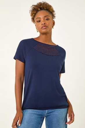 Roman Crochet Neck Stretch T-Shirt
