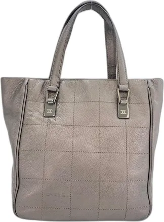 Chanel Black Leather Tote Bag (Pre-Owned)