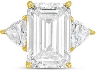 Diana M. Jewels 18kt yellow gold 10ct lab grown emerald diamond ring with trillions on the sides