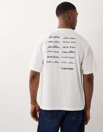 Calvin Klein Jeans T-shirt vestibilit&agrave; comoda bianca con grafica-Bianco