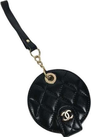 Chanel Pre-owned Accessories, female, Black, Size: ONE SIZE Pre-owned Leather Key-Holder