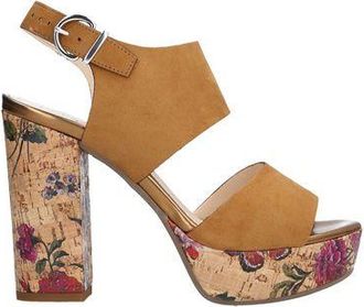 Pregunta CALZADO - Sandalias con cierre en YOOX.COM