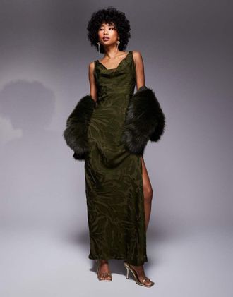 Asos Vestito lungo a doppio strato in d&eacute;vor&eacute; color kaki scuro con scollo ad anello e allacciatura-Verde