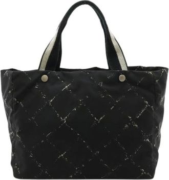 Chanel Pre-owned Tote Bags, female, Black, Size: ONE SIZE Pre-owned Travel Line Nylon Tote Bag