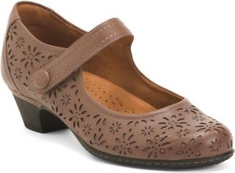 Rockport Womens Alesia Shoes In Natural