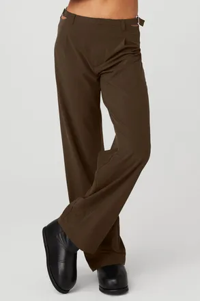 Alo | Mid-Rise Showdown Trouser in Espresso Brown, Size: Large