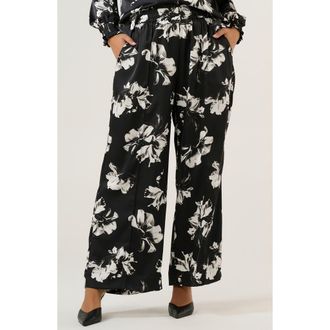 Estelle Gilda Floral Wide Leg Pants in Black/Milk at Nordstrom, Size 16W