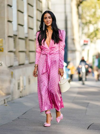 Gli abiti di tendenza per la primavera 2021 sono qui – e non vediamo l’ora di indossarli!