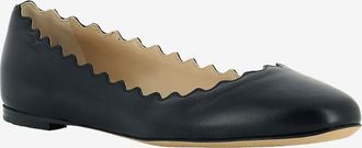 Chlo&eacute; Ballerinas aus Leder mit Muschelsaum Lauren