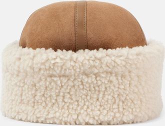 Toteme Cappello in suede e shearling con pelle