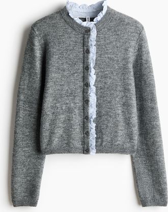 H&M Feinstrick-Cardigan mit Volantbesatz - Grau