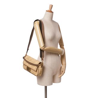 Fendi Baguette Raffia Schoudertas