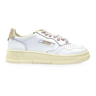 Autry Medalist Low - female - Autry - Sneakers - White - 4 UK - Shoes