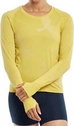 Oiselle Womens Altitude Long Sleeve Tee In Saffron