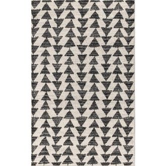 Jonathan Y Designs Aisha Moroccan Triangle Geometric Area Rug in Cream/black at Nordstrom, Size 4Ft 0In X 4Ft 0In
