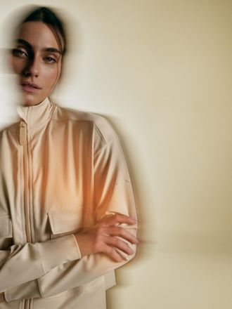 Born Living Yoga Jacket Egan Straw