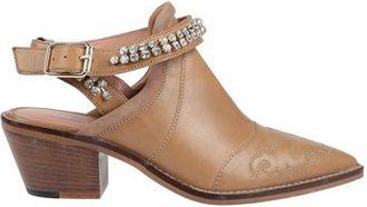 Twin-Set FOOTWEAR - Pumps on YOOX.COM