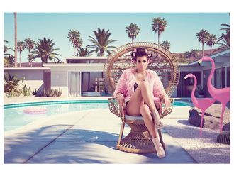 Schubiger M&ouml;bel Digitaldruck auf Acrylglas Dame mit Flamingos