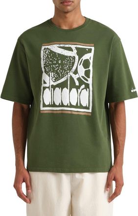 Diadora Legacy I Cotton Graphic T-Shirt in Green Botanic at Nordstrom, Size Xx-Large
