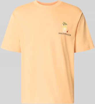 Mc Neal T-Shirt mit r&uuml;ckseitigem Motiv-Print in Lachs, Gr&ouml;&szlig;e XXXL