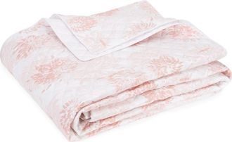 Matouk Chrysanthemum Quilt in Blush at Nordstrom, Size King