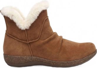 Aetrex Womens Remi Cozy Ankle Boot In Cognac
