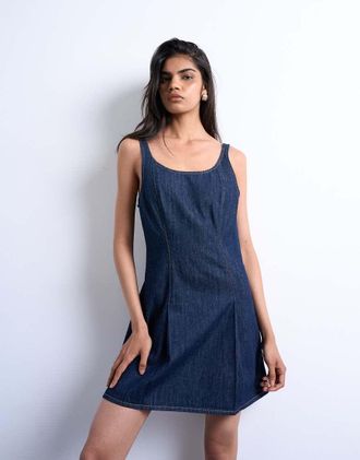 Topshop Vestito corto in denim indaco rinse wash a pieghe-Blu