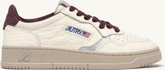 Autry MEDALIST LOW SNEAKERS IN FIG AND SILVER LEATHER