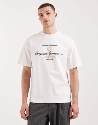 Fred Perry Sports - T-shirt bianca con grafica del logo-Bianco