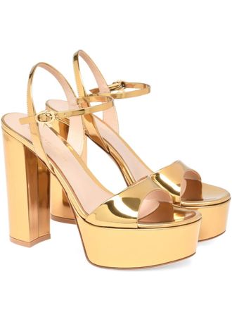 Gianvito Rossi Sandalen met plateauzool - Goud