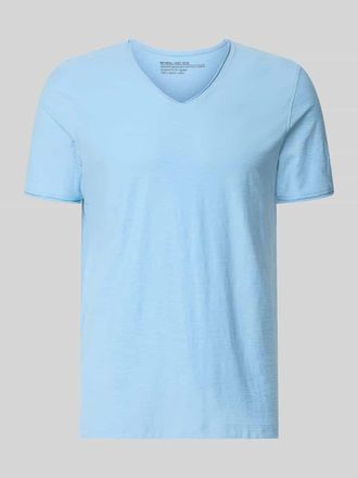 Mc Neal T-Shirt mit V-Ausschnitt und Rollsaum in Sky, Gr&ouml;&szlig;e XXXL