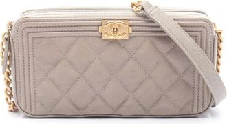 Chanel Boy Chanel Leather Shoulder Bag (Pre-Owned)