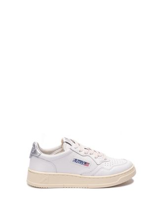 【関税&送料込】Autry White Leather Medalist Sneakers Autry Medalist Low Sneakers In White And Powder Leather And
