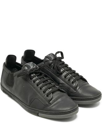 Louis Vuitton logo leather trainers - Black
