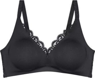 Triumph Amourette Wireless Minimizer in Black at Nordstrom, Size 40F