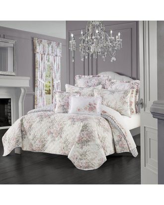 Five Queens Court Royal Court Estelle Quilt Set