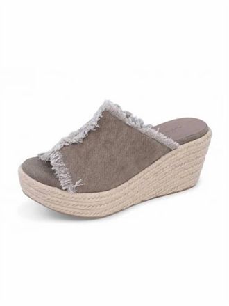 Chocolat Blu Womens Wania Sandals In Army Linen