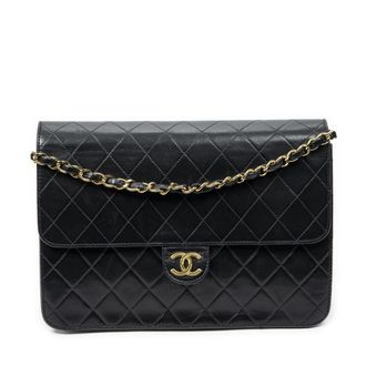 Chanel Vintage Push Lock Straight Flap schoudertas