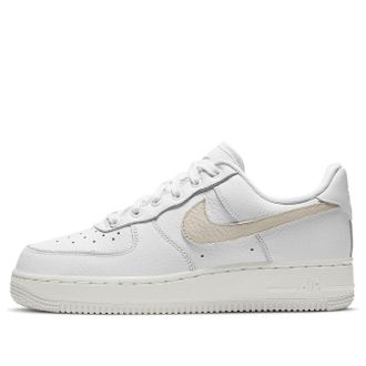 Nike (WMNS) Nike Air Force 1 07 Light Bone DC1162-100