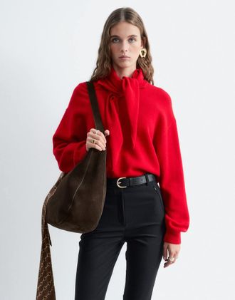 & Other Stories maglione in lana a maniche lunghe con collo a sciarpa rosso acceso