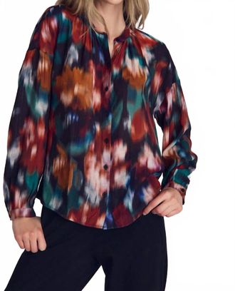 Bella Dahl Mandarin Collar Button Down Shirt In Blurred Floral