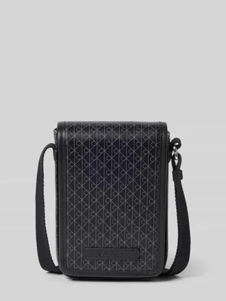 Calvin Klein Handytasche mit Allover-Muster Modell EMBLEM AOP in Black, Gr&ouml;&szlig;e 1
