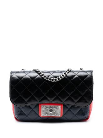 Chanel Borsa a tracolla CC media in pelle di vitello trapuntata lucida con battente 2015-2016 - Nero