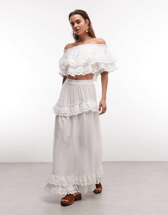Asos Coordinato in pizzo traforato bianco con gonna lunga