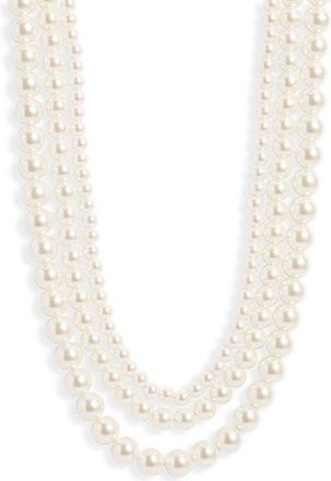 Nordstrom Graduated Imitation Pearl 18-Inch Collar Necklace in White- Gold at Nordstrom