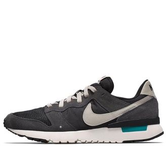 Nike Archive 83.M Lunar Grey 747245-001