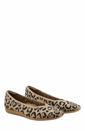 Vivaia Lightweight Square-Toe V-Cut Flats in Dark Leopard at Nordstrom, Size 11